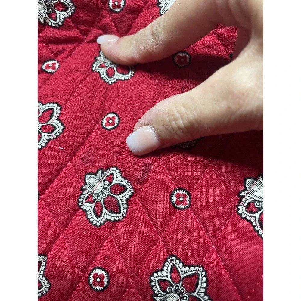 Vera Bradley Garment Bag Red Paisley Pockets Zipper Large Great Condition